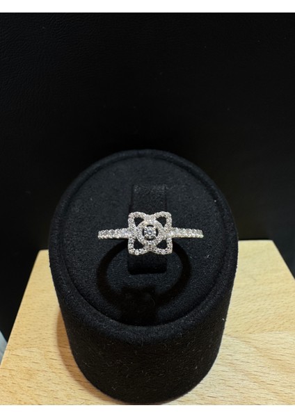 Ithal Içi Boş Yaprak Model Taşlı Kadın Gümüş Yüzük fiyatları