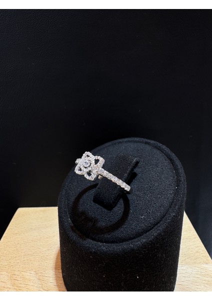 Ithal Içi Boş Yaprak Model Taşlı Kadın Gümüş Yüzük modelleri