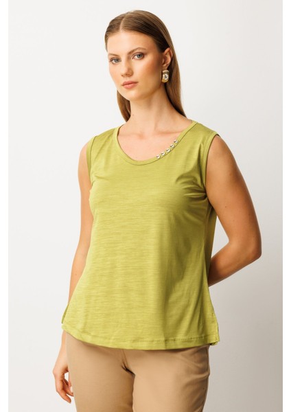 Yakası Düğme Detaylı Kolsuz Basic 61333-26K