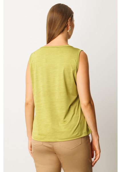 Yakası Düğme Detaylı Kolsuz Basic 61333-26K fırsatları