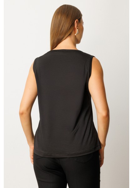 Yakası Düğme Detaylı Kolsuz Basic 61333-26K modelleri