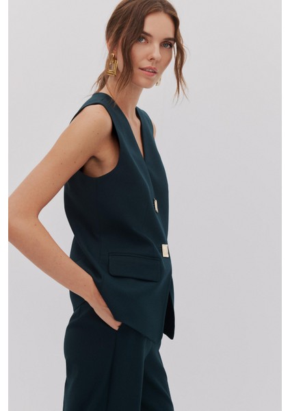 Düğme Detaylı V Yaka Yelek Pantolon Takım