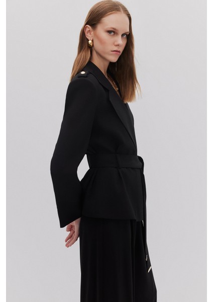 Apoletli Kuşaklı Ceket Pantolon Takım