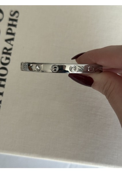 Silver Taş Detaylı Kelepçe Bileklik fırsatları