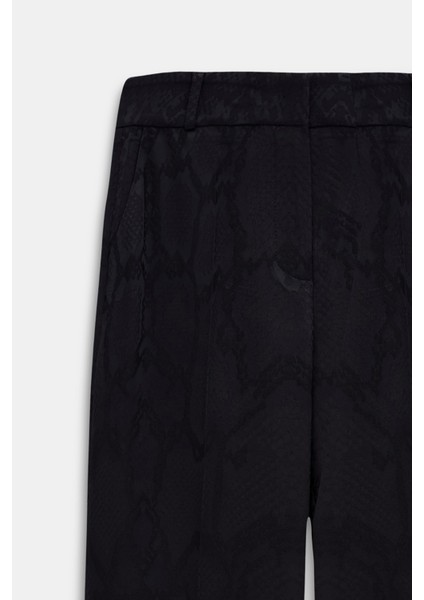 Saten Detaylı Yılanlı Jakar Kruvaze Blazer Pantolon Takım