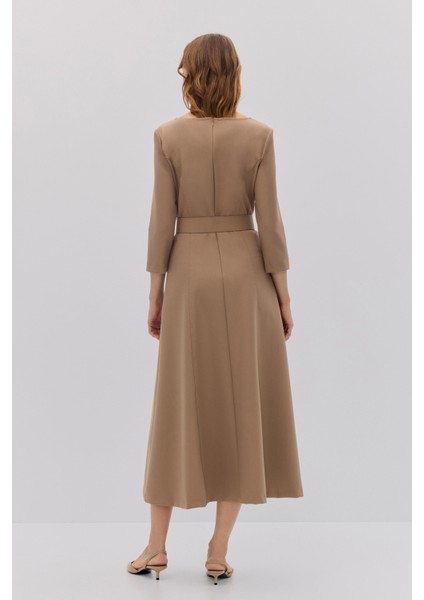 Dikiş Detaylı Midi Elbise modelleri