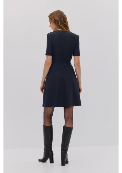 Bordo Düğme Detaylı Kemerli Mini Elbise