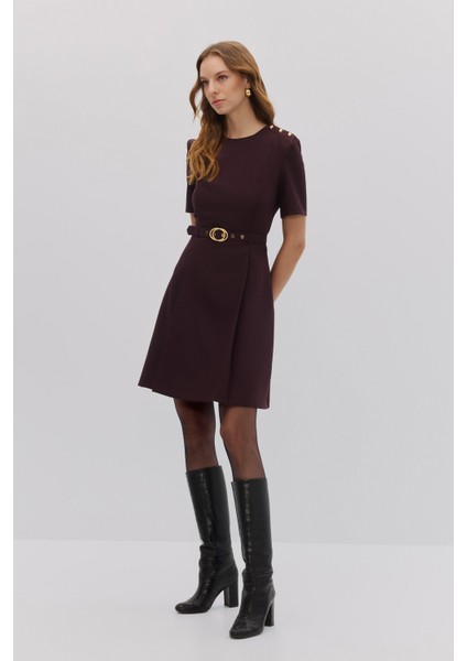 Bordo Düğme Detaylı Kemerli Mini Elbise
