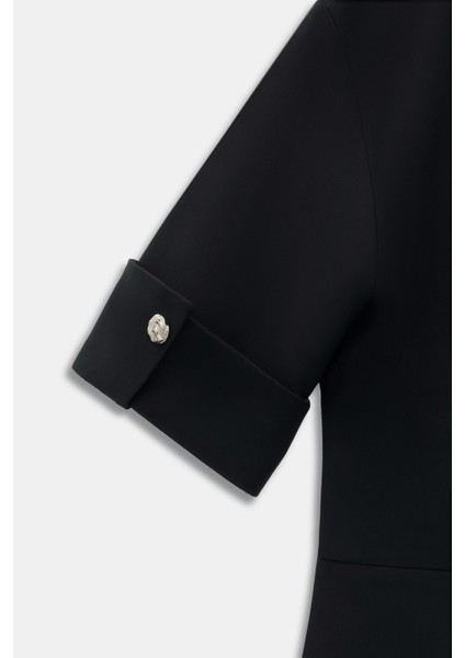 Önü Çakma Detaylı Manşetli Elbise indirimleri