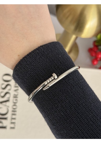 Gümüş Çivi Model Kelepçe Bileklik