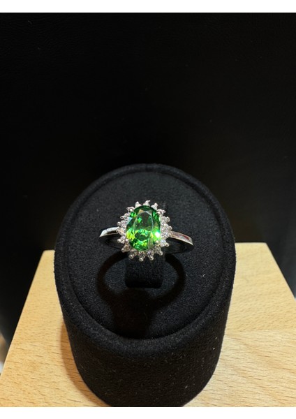 Ithal Yeşil Oval Taşlı Kadın Gümüş Yüzük