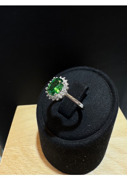 Ithal Yeşil Oval Taşlı Kadın Gümüş Yüzük modelleri