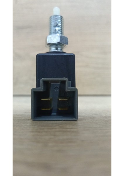 ZMS1054 93810-3K000 Fren Musuru 4 Pın Hyundaı Accent Era 1.6. 2005-2010/ Getz 1.6 2003-2009/ I20 1.4 Crdı 2008-2012/ I30 2007-2012/ Kıa Rıo Iı 2005-/ Kıa Cee'd 1.6 Crdı 2010-2012 |