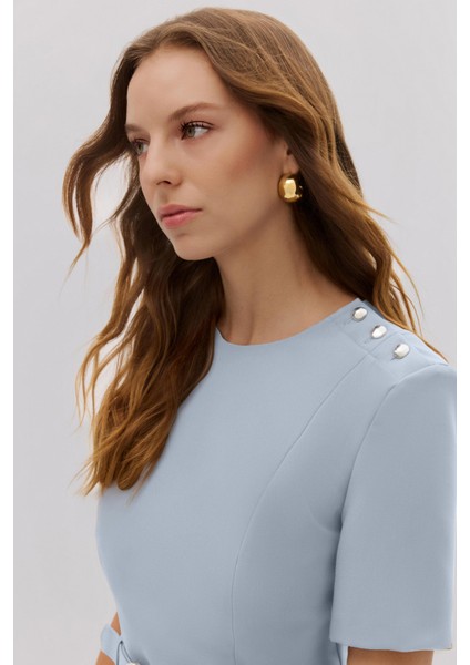 Bordo Düğme Detaylı Kemerli Mini Elbise