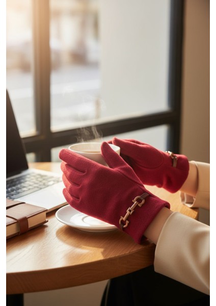 Suyutti Kadın Dokunmatik Süet Eldiven – Tokalı Kışlık Şık Model | Yeni Sezon 2026 Koleksiyonu fiyatları