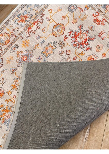 Mars 2037 Krem Tonlarında Çiçek Temalı Bordürlü Desen Kaymaz Taban Dekoratifl Halı modelleri