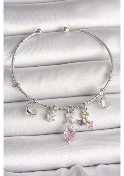 Pirinç Gümüş Renk Sallantı Zirkon Taşlı Kalp Figür Charm Kadın Bileklik