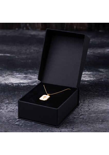 Yıldız Motifli Sedef Görünümlü Çelik Kadın Kolye – Zarafet, Işıltı ve Modern Şıklık Kolyesi modelleri