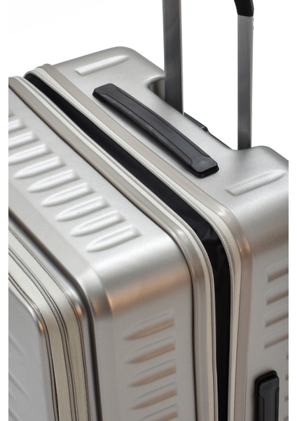 Ground Körüklü Büyük Boy Valiz – Ultra Dayanıklı, Geniş Hacimli, Tsa Kilitli fırsatları