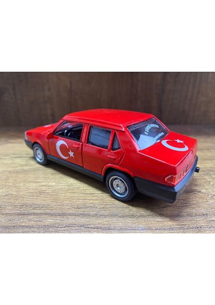 Tofaş Şahin 1/32 Ölçek Metal Araba Kırmızı Türk Bayraklı Oyuncak Tofaş Şahin Doğan Araba fırsatları