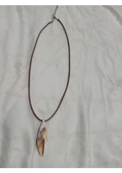Deri Ipli Denizkabuğu Uçlu Kolye