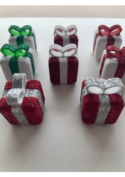 Yılbaşı Temalı Mini Hediye Paket Şeklinde Simli Parlak Ağaç Süsü 10 Adet fiyatları