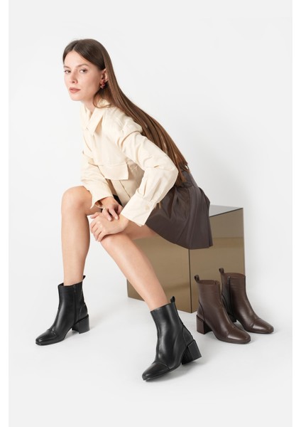 Bestyle Gerçek Deri Siyah Fermuarlı Topuklu Bot modelleri