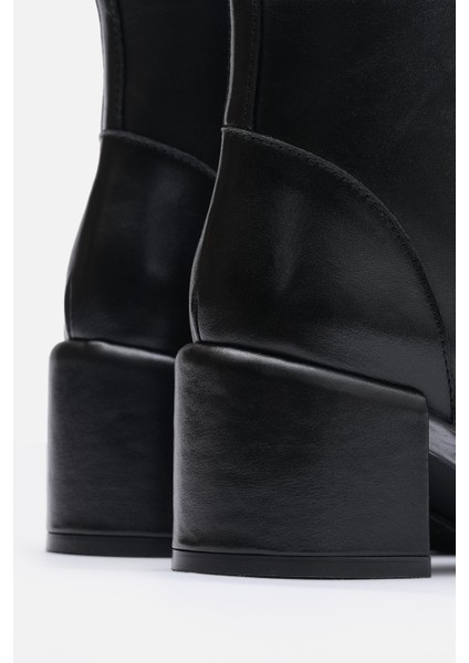 Bestyle Gerçek Deri Siyah Fermuarlı Topuklu Bot