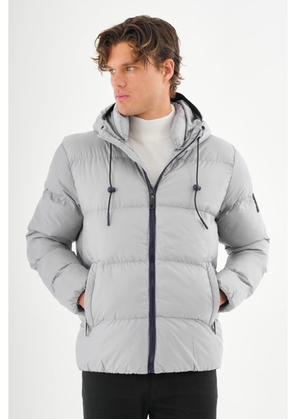 Erkek Regular Fit Astarlı Çok Cepli Kapuşonu Çıkan Rahat Mont