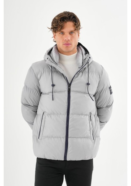 Erkek Regular Fit Astarlı Çok Cepli Kapuşonu Çıkan Rahat Mont