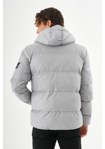 Erkek Regular Fit Astarlı Çok Cepli Kapuşonu Çıkan Rahat Mont