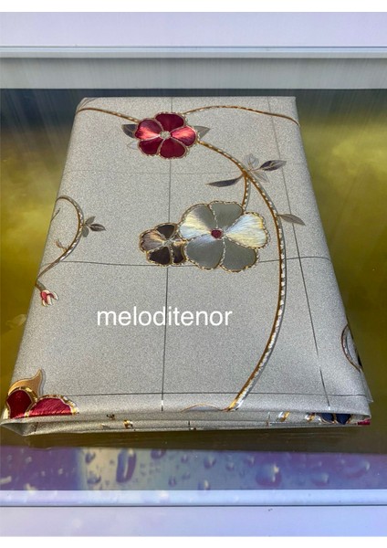 Iplik Dokuma Astarlı Sedefli Parlak Simli Yanardönerli Dökümlü Lüks Pvc Muşamba Masa Örtüsü fırsatları