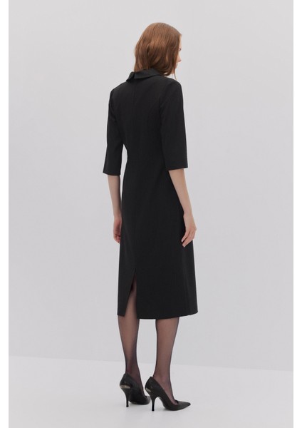 Çizgili Düğme Detaylı Elbise