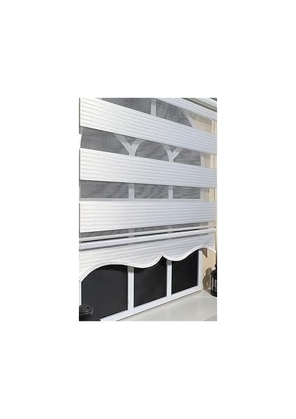 Storburada Pliseli Stor Zebra Perde Beyaz Etek Dilimli STB480 Beyaz 150 x 200