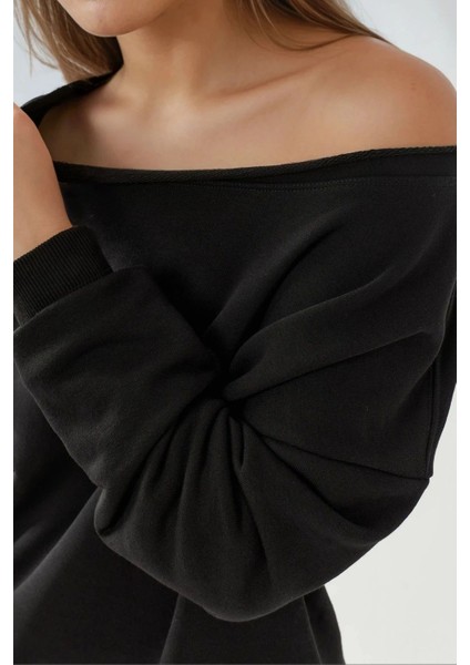 Kadın Kayık Yaka Rahat Kesim Sweatshirt Siyah fırsatları