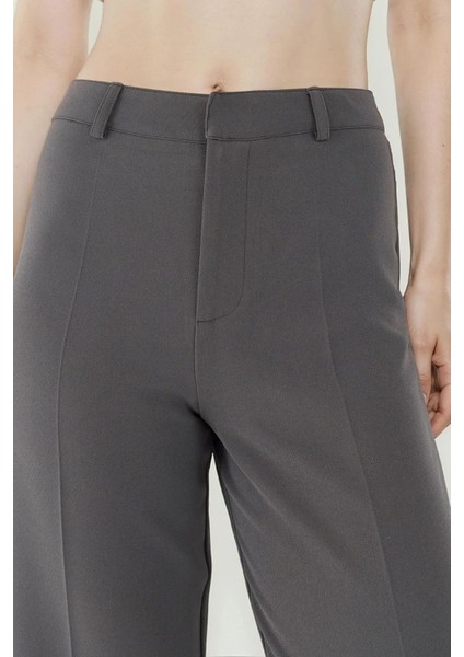 Kadın Yüksek Bel Yırtmaç Detaylı Flare Pantolon Gri indirimleri