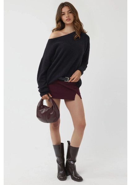 Kadın Yumuşak Dokulu Kayık Yaka Triko Kazak Siyah indirimleri