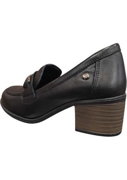D25KA-3405 Kalın Topuk Klasik Kadın Deri Ayakkabı fırsatları