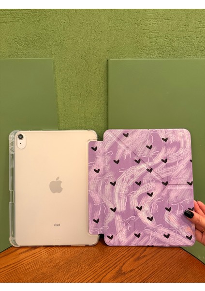 iPad 11 A16 2025 10. Nesil 10.9 Kılıf Lila Renkli Beyaz Fiyonk Siyah Kalp Desenli Kalem Bölme Şeffaf Arka Akıllı Kapak modelleri