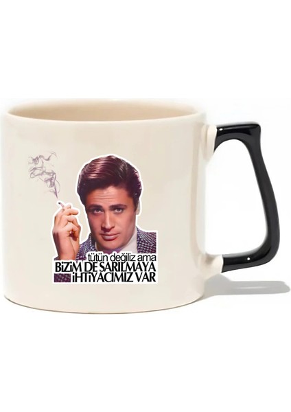 Tütün Değiliz Ama Bizim De Sarılmaya Ihtiyacımız Var Lüks Kupa - Hediye Seramik Kupa