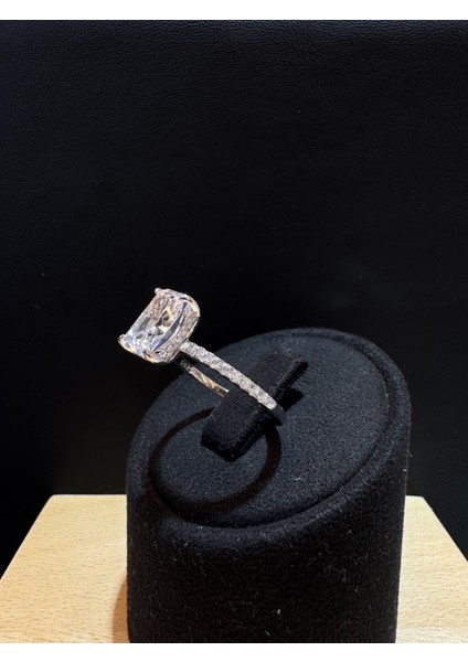 Ice Cut Küçük Beyaz Taşlı Kadın Gümüş Yüzük modelleri