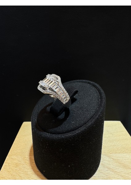 Ithal Küçük Baget Taşlı Kadın Gümüş Yüzük modelleri