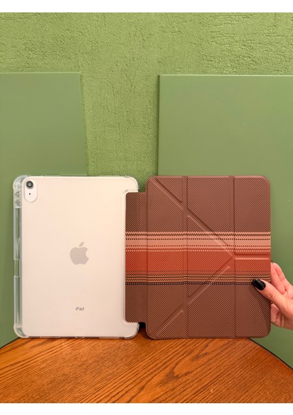 iPad 11 A16 2025 10. Nesil 10.9 Kılıf Retro Kahve Geometrik Desenli Kalem Bölmeli Şeffaf Arka Akıllı Kapak modelleri
