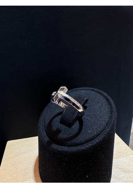 Ithal Tek Tarafı Baget Taşlı Trend Kadın Gümüş Yüzük modelleri