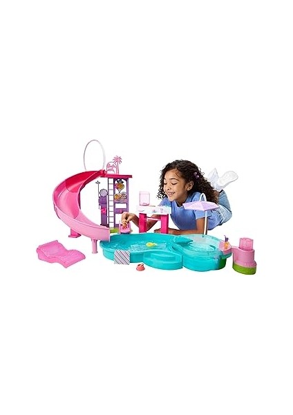 Barbie'nin Rüya Havuzu Oyun Seti Kaydırak ve Köpüren Jakuzi Dahil 6 Oyun Alanı, Evcil Hayvan Figürü