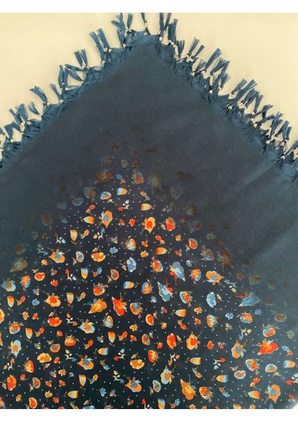 Püsküllü Çiçek Desen Tülbent Yazma