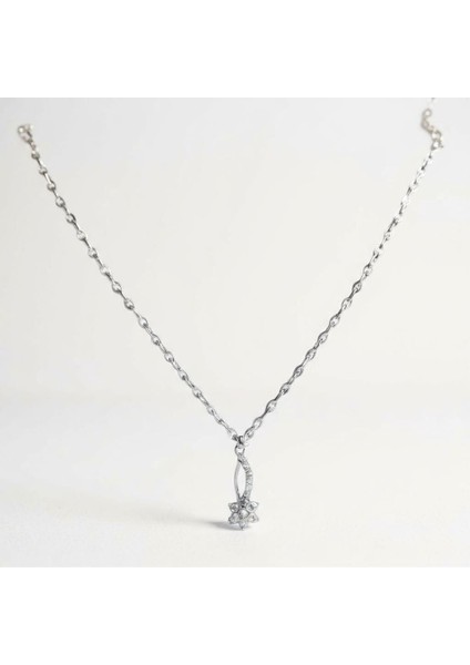 925 Ayar Gümüş Zarif Trrend Y Kolye Silver Renk fiyatları