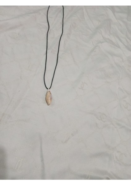 Uzun Deri Ipli Denizkabuğu Uçlu Kolye modelleri