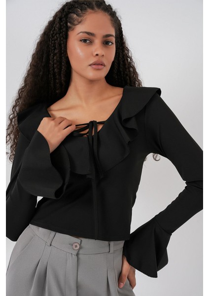 Kadın Bdart Fırfırlı V Yaka Kısa Bluz Siyah