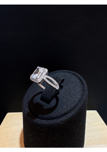 Ithal Çift Kollu Baget Taşlı Kadın Gümüş Yüzük modelleri